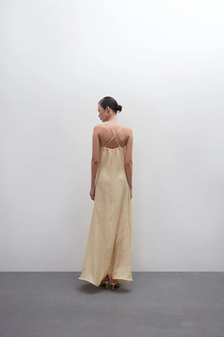 Vestido com jabour ondas